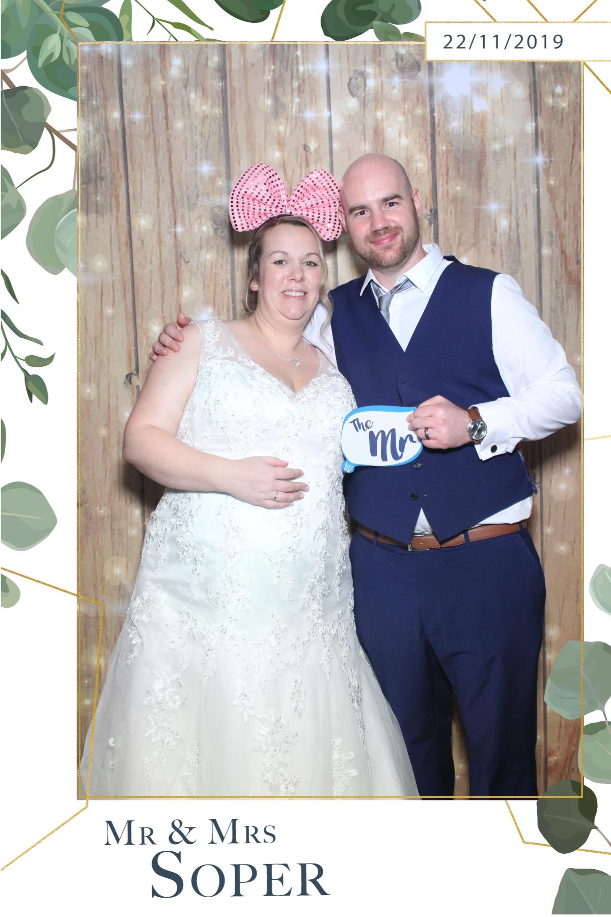 Mr & Mrs Soper  | View more photos from the event at gallery.magicimages.uk/u/MagicImages/Mr-Mrs-Soper